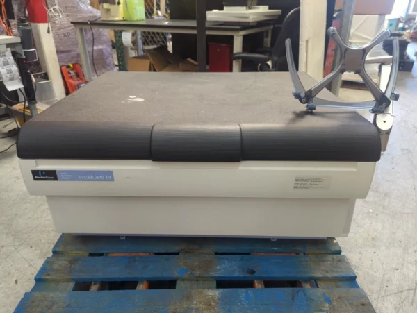PERKIN ELMER B281000 TRI-CARB 2810TR SCINTILLATION