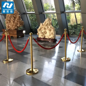 Hanging stanchion rope