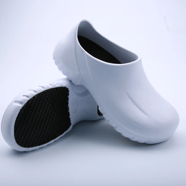 Medical supplies Clog shoes