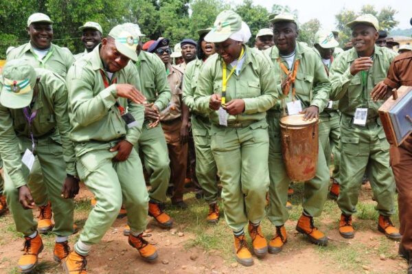 10 Courses you should NOT study in Nigeria. nysc members dancing