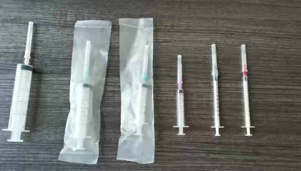 Medical consumable 1ml 2ml 3ml 5ml disposable luer slip syringe