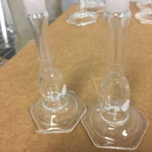 PYREX 4 ML GRADUATED CYLINDER NICE CONDITION ID# 300217