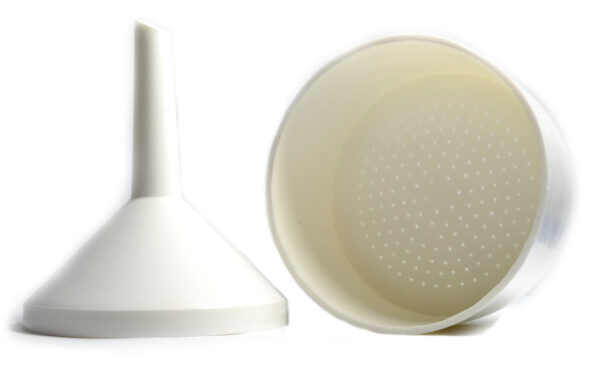 Buchner Funnel, 9cm - Polypropylene, 2 Parts - Designed for 11-12.5cm Filter Paper - Stem Length, 6.5cm - Lightweight, Autoclavable - Eisco Labs