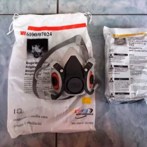 3M 6100/07024 HALF FACE MASK