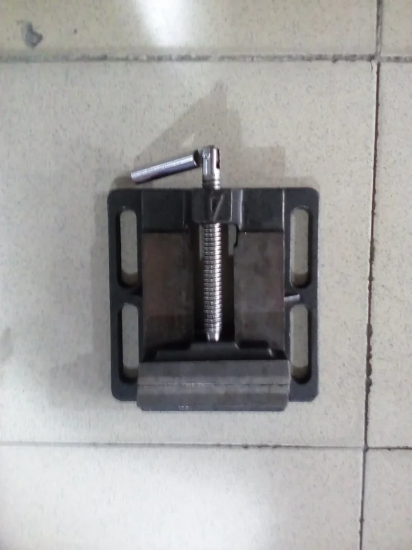 FLAT MACHINE DRILL VISE 4?