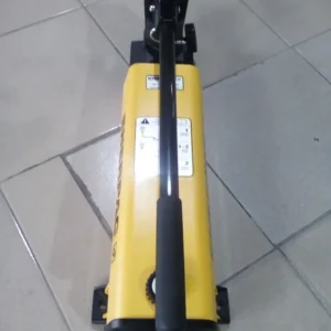 ENERPAC P802 10000PSI HYDRAULIC HAND PUMP
