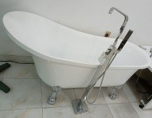 Animal Leg Freestanding Bathtub (All White)