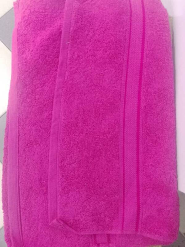 COLOURED GYM TOWEL