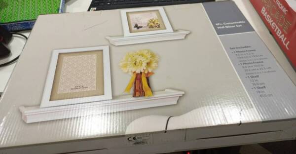 CUSTOMIZABLE WALL DECOR SET