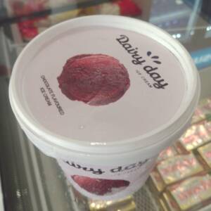 DAIRY DAY ICE CREAM CHOCOLATE FLAVOURED ICE CREAM 1LITER