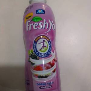 FRESHYO DRINKING YOGURT MIXED BERRY 375ML