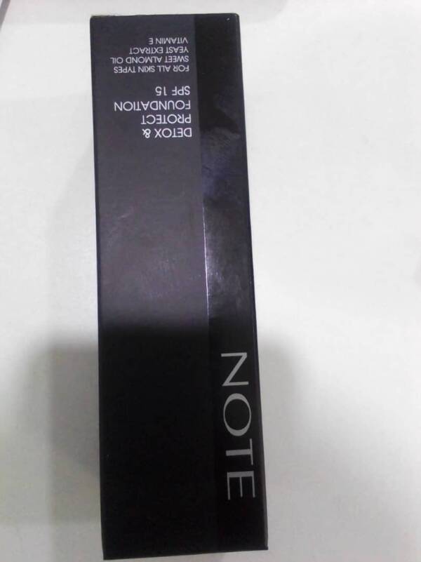 NOTE DETOX & PROTECT FOUNDATION SPF 15 B-02 114-LATTE