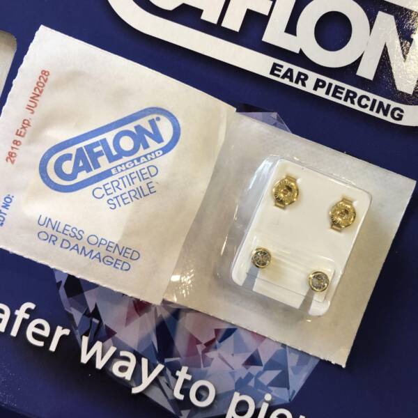 EARINGS CAFLON ?
