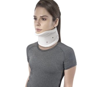 Firm cervical collar with chin support adjustable height