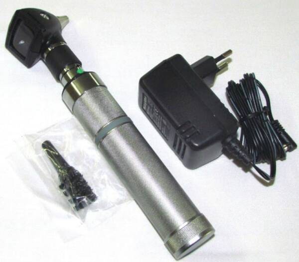 Welch Allyn 3.5V Halogen Diagnostic Fiber Optic Otoscope KSIPL-070