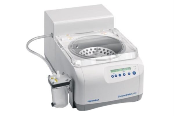 Eppendorf Concentrator plus complete system including pump and connection