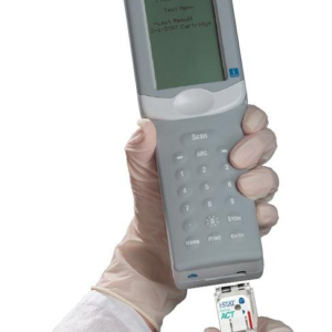 CLINICAL CHEMISTRY ANALYSER (i-STAT)