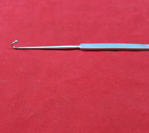 Fomon Retractor Ball end single prong 6.5"