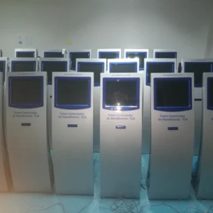 Queue server management system