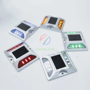 Traffic road solar stud