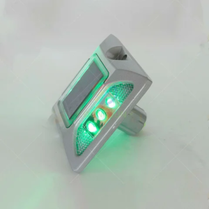 Cat eye road solar stud