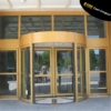Automatic revolving door with two wings