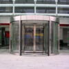 Automatic revolving door