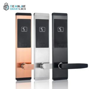 Manual key door lock