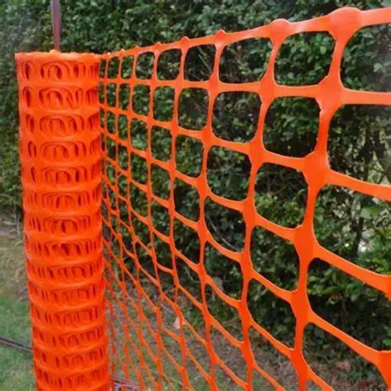 Netting plastic safety fence