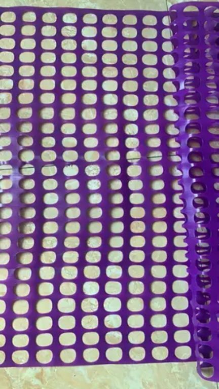 Safety barrier netting plastic fence