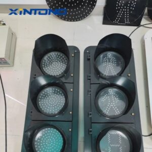 Traffic stop light