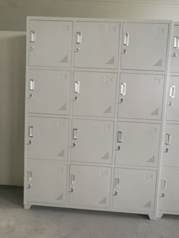 Steel storage locker