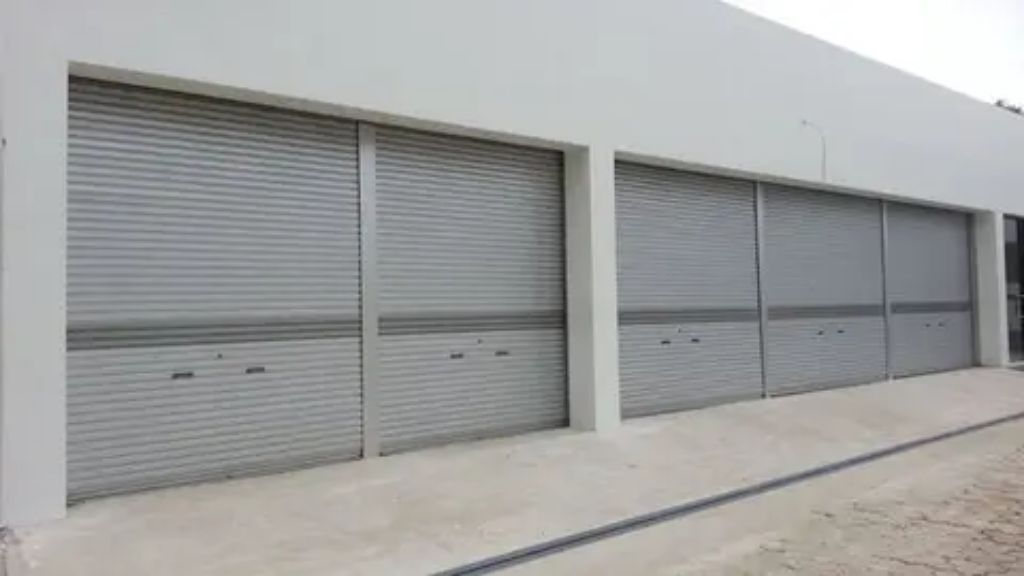 Garage shutter door