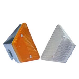 Road reflector stud