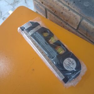 Manual laser level