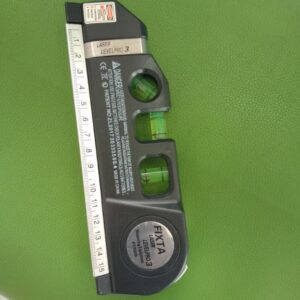 Laser leveling line tool
