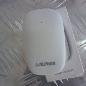 Window vibration sensor