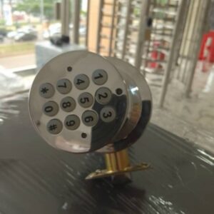 Turbo keyless door lock