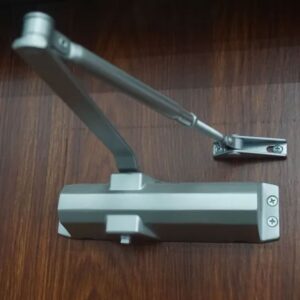 Screen door hydraulic device