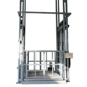 Cargo hydraulic lift