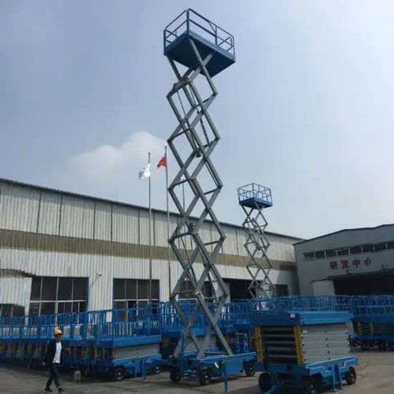 Self Propelled Scissor Lift