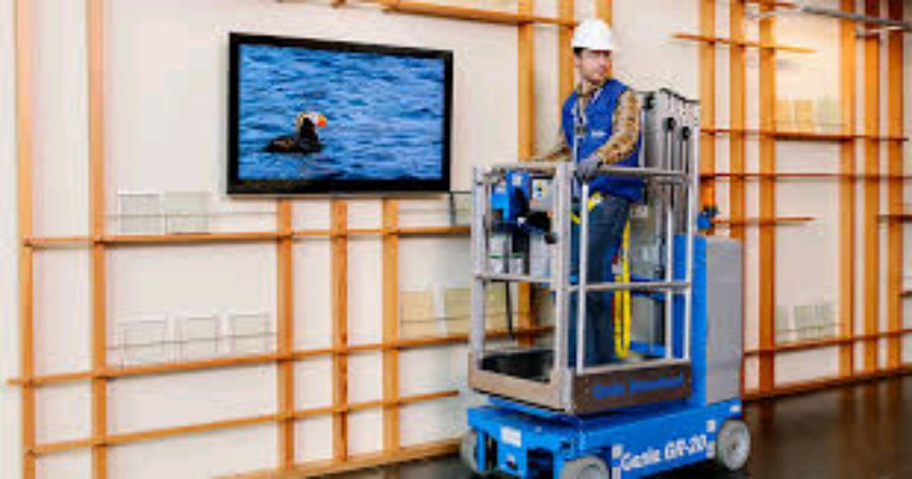 Construction Mast Lift