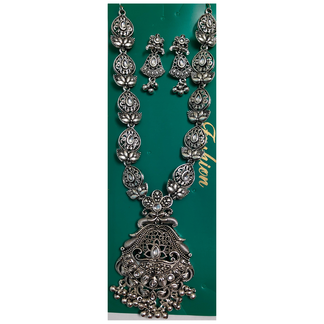 ANTIQUE SILVER LONG NECKLACE