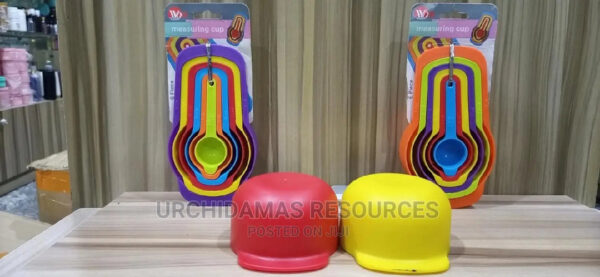 FORIEGN MEASURING CUP SET