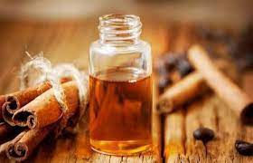 CINNAMON ESSENTIAL OIL