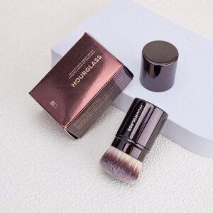 1pc Hourgl Makeup Brushes Seamless Finish Soft Synthetic Hair Foundation Liquid BB Cream Blush Cosmetics Makeup Brush Tool