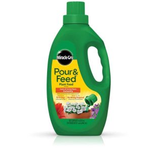 Miracle Gro Pour and Feed