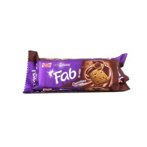Fab Chocolate Flavoured Choco Chip Sandwich Cookies 100g