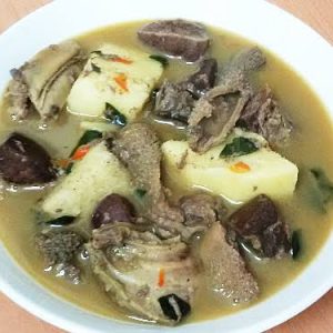 2 litres Pot of Assorted Meat Peppersoup + Yam(2 Servings)