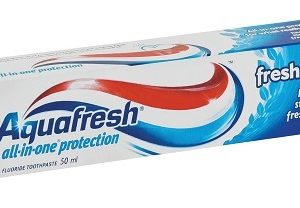 Aquafresh fresh and minty toothpaste